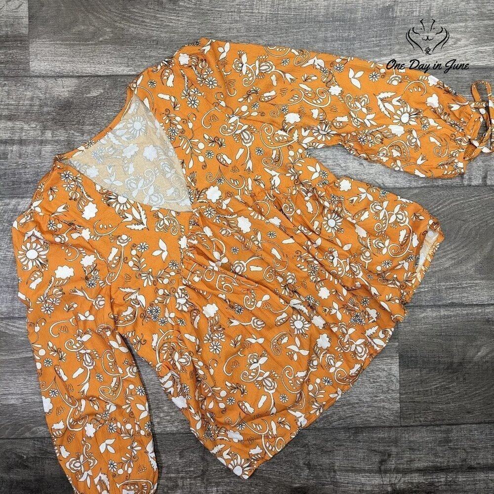 Dokotoo V neck Boho Style Top Size S